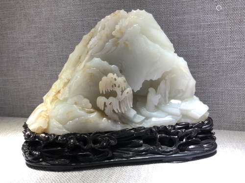 A LARGE HETIAN JADE ORNAMENT OF MOUNTIAN, QING
