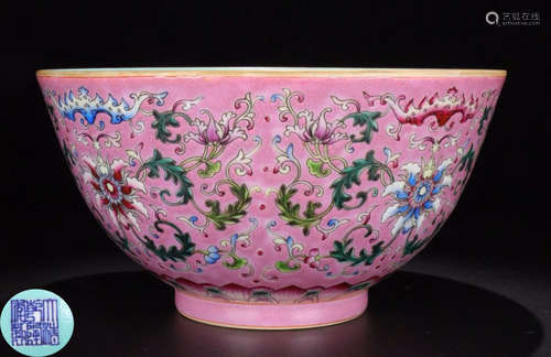 A PINK GLAZE WRAPPED FLOWER PATTERN BOWL