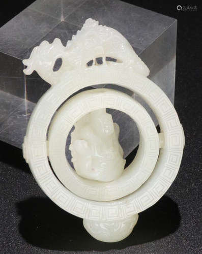 A HETIAN JADE CARVED AUSPICIOUS PATTERN PENDANT