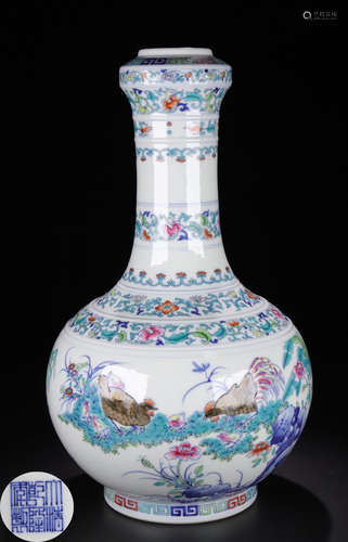 A FAMILLE GLAZE FLOWER PATTERN VASE