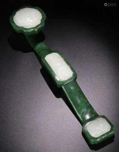 A HETIAN GREEN JADE WITH WHITE JADE RUYI PENDANT