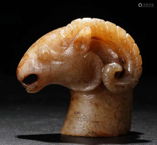 A HETIAN JADE CARVED SHEEP HEAD PENDANT