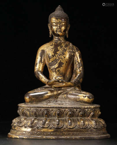 A GILT BRONZE CASTED SAKYAMUNI BUDDHA