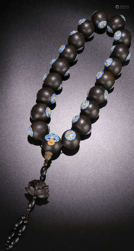 A CHENXIANG WOOD WITH CLOISONNE BEAD STRING BRACELET