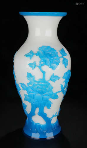 A GLASS FISH&GRASS PATTERN VASE