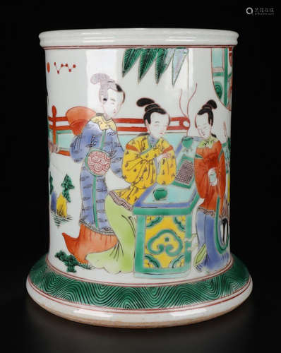 A FAMILLE GLAZE STORY PATTERN PEN HOLDER