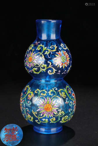 A GLASS FLOWER PATTERN GOURD VASE