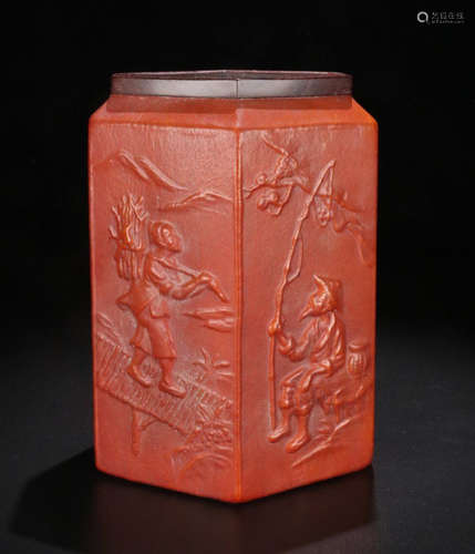 A GOURD CARVED FIGURE PATTERN PEN HOLDER