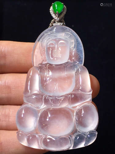 AN ICY GUANYING SHAPED PENDANT
