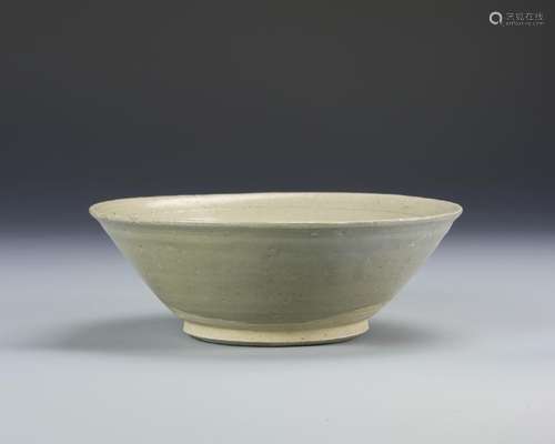 Chinese Yue Yao Bowl