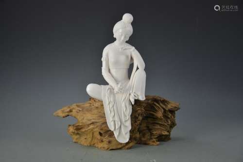 Chinese Blanc de Chine Lady Figure