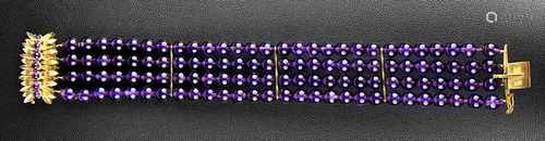 Amethystperlenarmband mit Gelbgoldverschluss, Deutschland um 1950, vierreihiges Armband mit 112