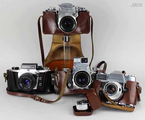 4 Exakta-Kameras und 1 Kodak Retina Reflex: 3x Exakta Varex IIa, Ihagee Dresden, davon eine mit Carl