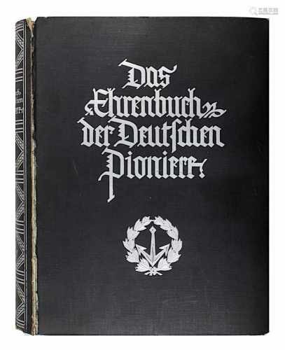 Henrici, Paul Hrsg., Das Ehrenbuch der Deutschen Pioniere, Berlin o.J (1932), mit Widmung