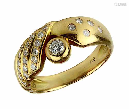 Gelbgold-Damenring mit Brillianten, 750er Gelbgold-Ringschiene, Ringkopf besetzt mit 24 Diamanten im