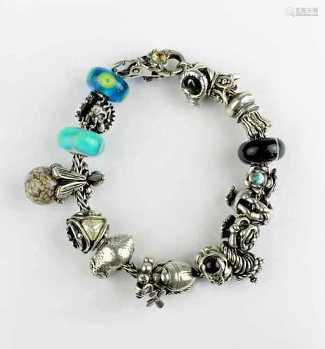 Trollbeads Armband mit 17 beads, an Öse gepunzt 925 und Herstellersignet, Schlangenband und beads