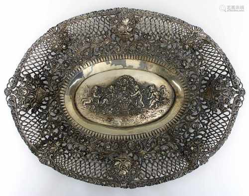 Ovale Schale aus 830er Silber, deutsch, Wilhelm Ludwig Hanau M.20.Jh., im Barockstil, Rand