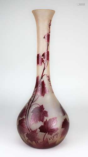 Legras & Cie, Jugendstil-Vase, Verreries de St. Denis et de Pantin Réunies, um 1903, keulenförmige