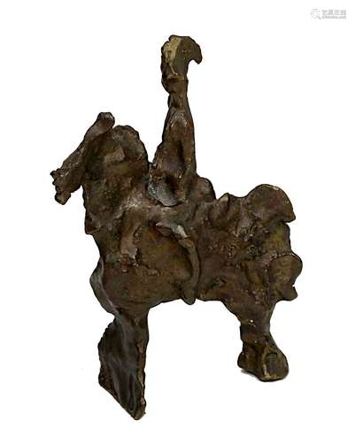 Schröder, Hans (1930-2010), Pferd mit Reiter, Bronzefigur mit goldener Patina, monogrammiert HS,