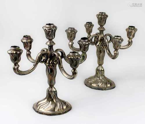 Paar Girandolen aus 835er Silber, deutsch 1. H. 20. Jh., im Barockstil, fünfflammig, Arme mit