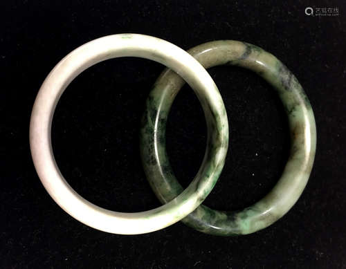 Two Chinese jade bangles.