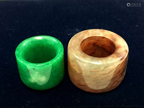 Two Chinese jade thumb rings.