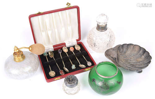 A small collection of mostly Edwardian and later silver and silver mounted items