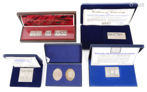 A collection of cased limited edition silver ingots relating to the Silver Jubilee