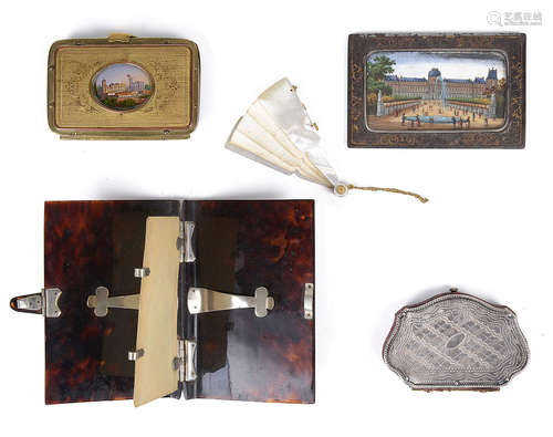 A late Georgian silver purse, a 19th century tortoiseshell aide memoire and other items of vertu