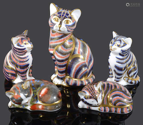 Five Royal Crown Derby Imari figures of cats