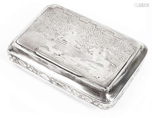 A George III silver snuff box