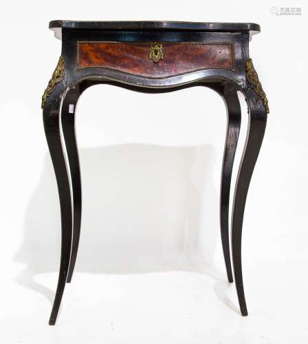 Work table, Napoleone III. Missing parte and breaks. H cm 70x50x37.