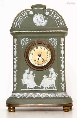 Wedgwood clock, green. 20th century. H cm 22,5