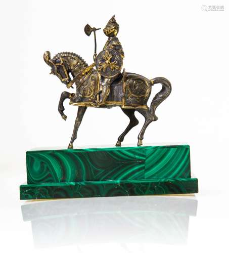 Knight riding a horse, in vermeil silver, malachite base. H Cm 13 Base Cm 14x 7