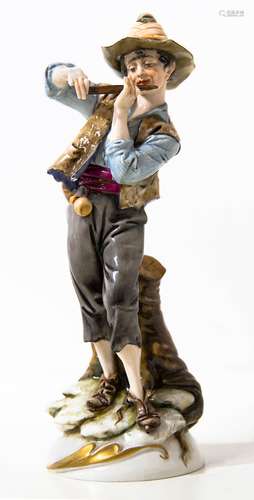 Capodimonte porcelain statuette. 20th century. Flute musician. H Cm 22. Minor pieces missing.