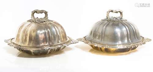 Pair of vegetable dishes, with lid. Ancient English silver, form 1846. Made by Argentiere Edward,