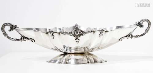Silver centerpiece, early 1900s. Kg 1,146. Cm 12 x50