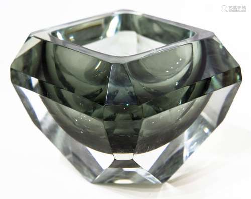 Ashtray in Murano glass, diamond model.H cm 13 x17