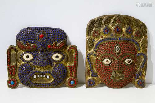 Pair of masks - Pacific Ocean.