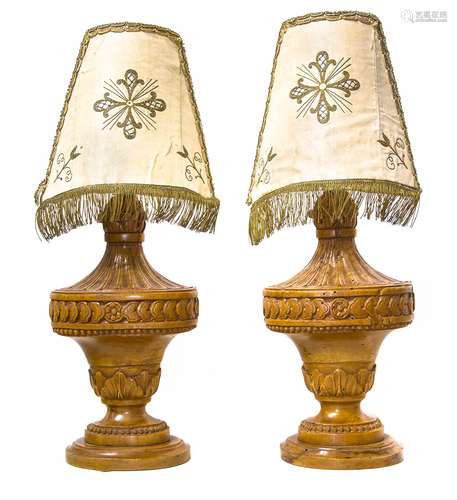 Pair of “fir cone” style lamps, Louis XVI, late 1700s, Sicily. Maple-wood frame and and