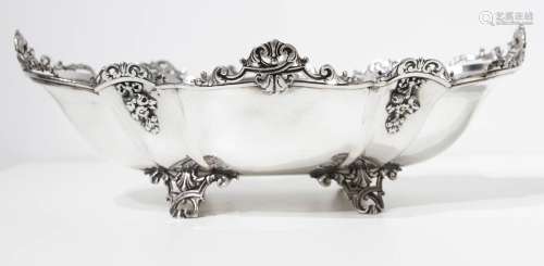 Silver centerpiece, early 1900s Kg 0,804. Cm 15X36