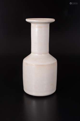 A Chinese White Glazed Porcelain Vase