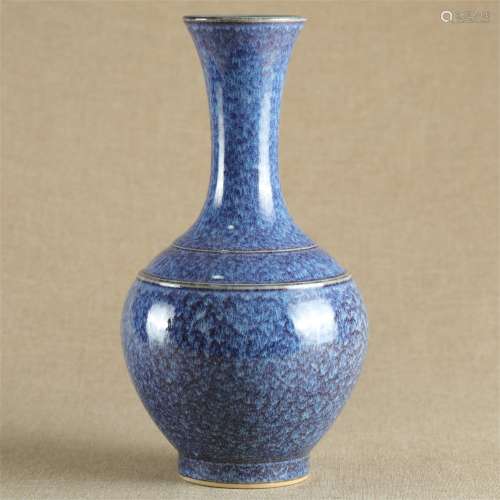 A Chinese Jun-Type porcelain Vase