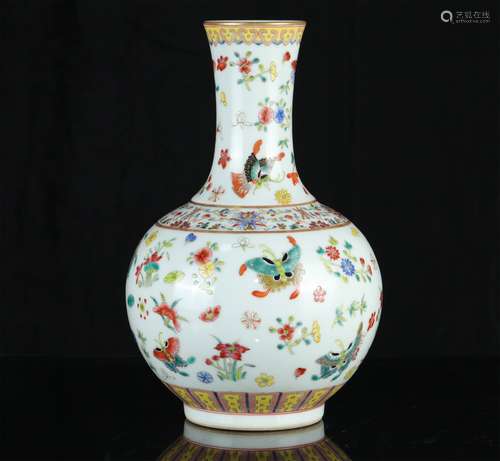 A Chinese Famille-Rose Porcelain Vase