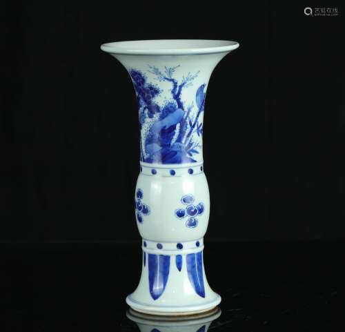 A Chinese Blue and White Porcelain Vase