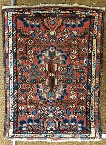 A Persian Mahal small rug circa 1930's