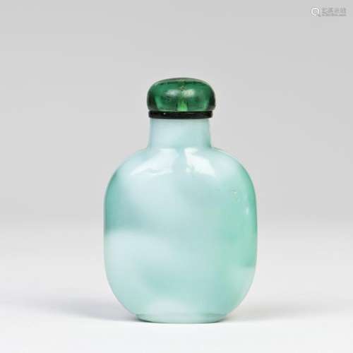 A GREENISH BLUE SNUFF BOTTLE