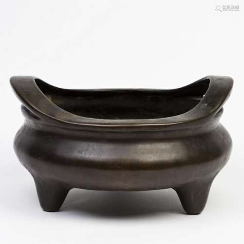 A BRONZE CENSER, MING DYNASTY, XUANDE PERIOD