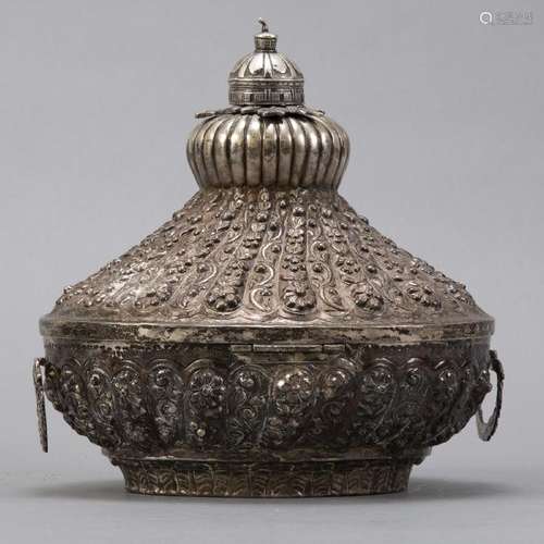 Egyptian 900 Silver Lidded Box