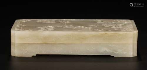 WHITE HETIAN JADE SEA WATER PATTERN & RUI BEAST SQUARE SEAL COVER BOX